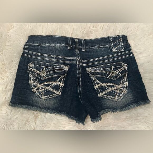 Amethyst Jeans Blue Jean Shorts Distressed Style Size 3 - Picture 5 of 5